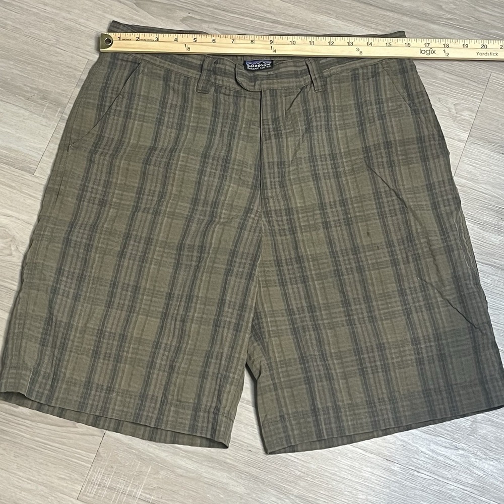 Patagonia Shorts Mens 31 Pocket Casual Outdoor Hiking Comfort Polyester Green - Picture 5 of 7